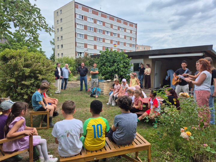 Adventistische Mose-Schule in Nürnberg pflanzt Zukunft im Schulgarten