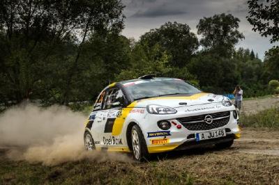 Spitzenreiter: Insgesamt gingen 2017 sieben internationale und nationale Meistertitel sowie 48 Klassensiege auf das Konto des 190 PS starken Opel ADAM R2.