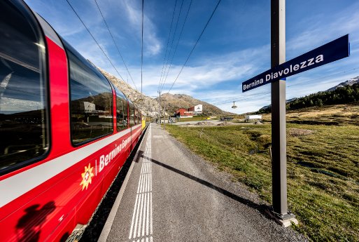 Bernina-Express-bei-Diavolezza.jpg