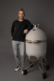 (C) Compadre Grill & Ofen - UVP 5000 EUR    Gründer Axel Puhlmann Hochformat.jpg