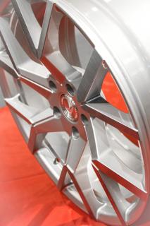 WELTPREMIERE auf der Essen Motor Show: Barracuda Tzunamee EVO