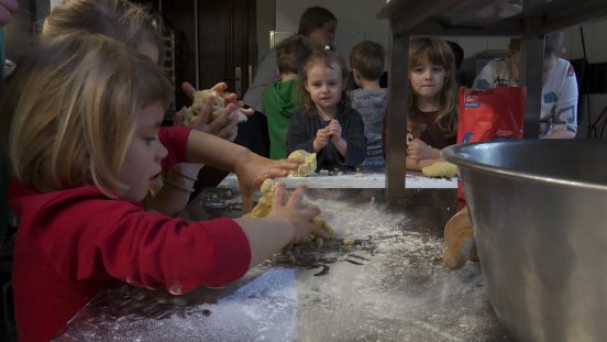 Kita Auerstedt backt Plätzchen im Schloss_Jörg Schuster.jpg