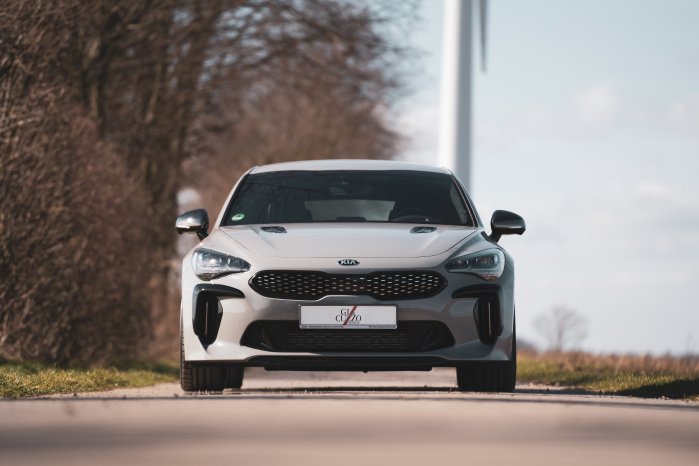 Kia Stinger Barracuda Inferno Silber 17.jpg