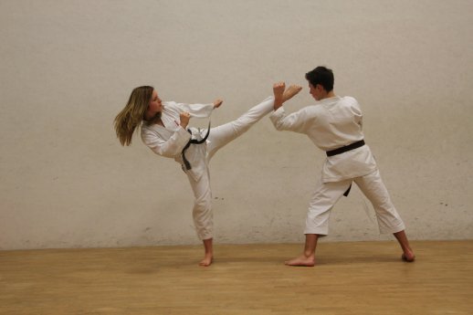 Seiko Karate_ Jugendliche 04032011.JPG
