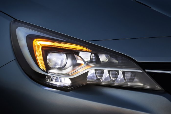 Opel-Astra-IntelliLux-LED-Matrix-Light-509521.jpg
