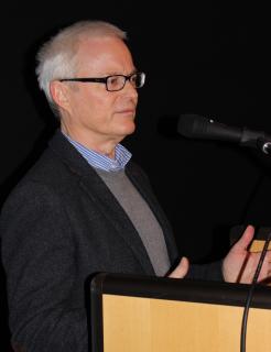 Hans Dieter Herget freute sich über die große Resonanz in der Veranstaltung mit Professor Dr. Hinte in der Lauterbacher Sparkassen-Aula. Foto: Erich Ruhl-Bady