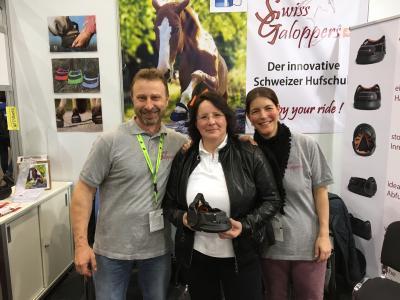 Gisela Gesk (Bm.) mit Tanja Eberle Weixelbaumer und Armin Eberle in Essen.