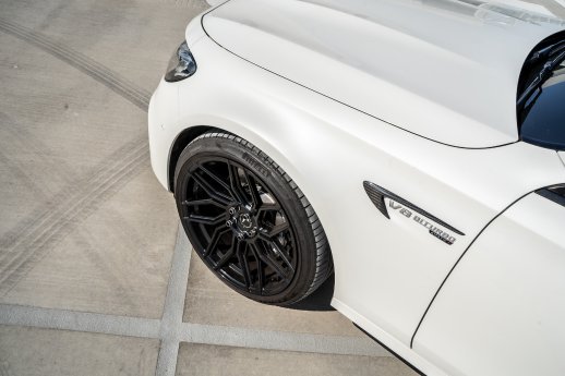 5.Mercedes Benz E Klasse AMG Barracuda Black Polish.jpg