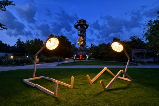 Hans_Jürgen_Zietz___Illumination_im_Park_11.jpg
