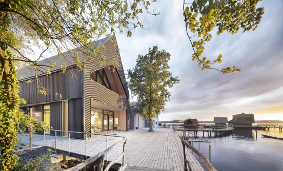 Neues Museum am See_ Seeseite.jpg