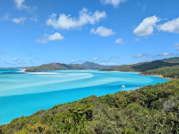 whitsunday_islands_whitehaven_beach.webp