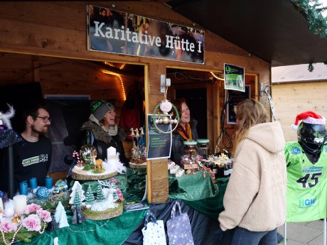 Herne Black Barons e. V. in der Karitativen Hütte © Stadtmarketing Herne Gmbh.JPG