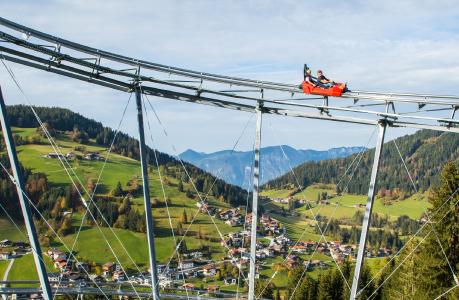 Der Drachenflitzer, die modernste und sicherste Sommerrodelbahn auch Alpine Coaster genannt
