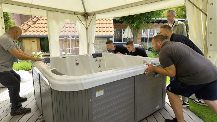 whirlpool-ronaldo-portugal-vivo-spa-whirlpool-center-02 (1).jpg