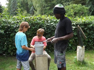Bildhauer, Michael Kasavinge, August 2017 023