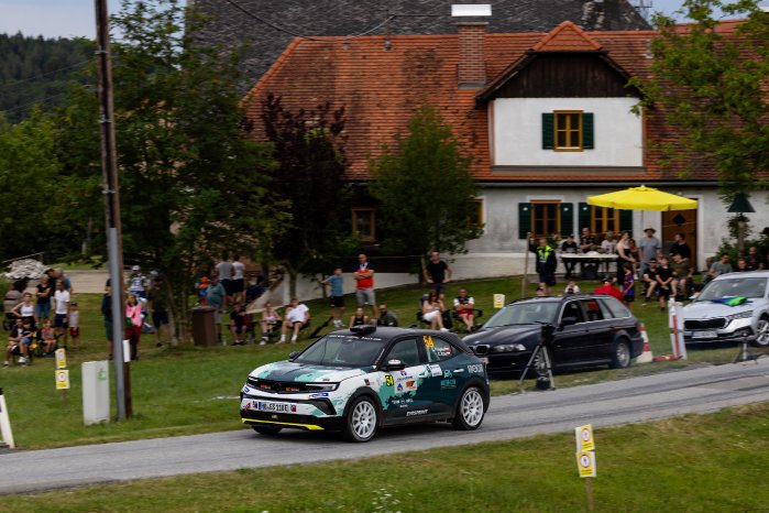 opel-mokka-gse-rally-mischt-bei-der-rallye-weiz-die-allrad-konkurrenz-auf (7).jpg