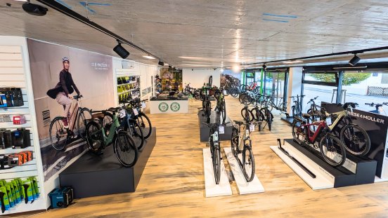Bild 1 Shop Innenraum.jpg