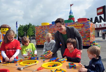 Matthias Steiner termina il LEGO più grande del mondo nel parco di divertimenti LEGOLAND Deutschland