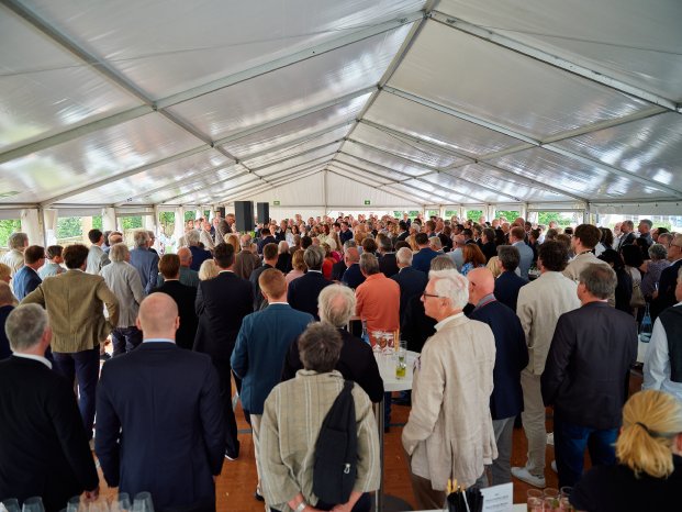 Gäste beim Sommerlichen Empfang©Florian Gerlach_AKBW.jpg