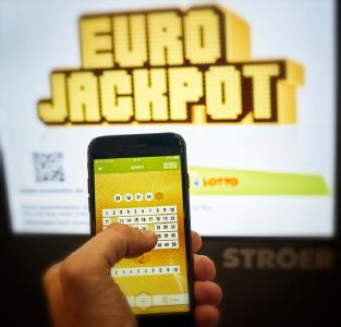 Bei Eurojackpot geht es am kommenden Freitag, 27. November, schon wieder um zehn Millionen Euro, Foto: WestLotto/Detlev Schlag