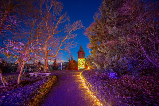 Konstanz-Mainau-Christmas-Garden-Schwedenturm-Abend-01_Copyright_MTK-Achim-Mende.jpg