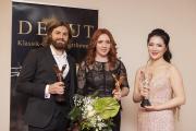(von links): Vasilisa Berzhanskaya, Gewinnerin der Goldenen Viktoria 2018 (Mitte), Yajie Zhang (Silberne Viktoria, rechts) und Konstantin Krimmel (Bronzene Viktoria, links)