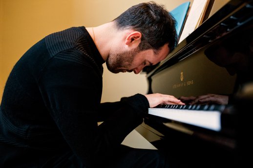 Levit_Igor_04_Felix Broede_Sony Classical.jpg