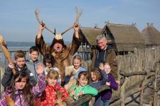 „Blumammu“ zieht mit seiner Begeisterung die Besucher des Museums in den Bann (Copyright: Pfahlbaumuseum Unteruhldingen)