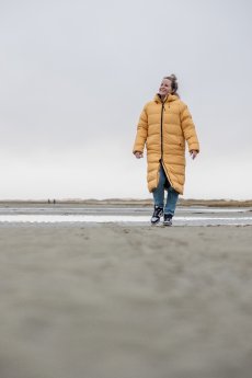 Wandelen op het strand-terschelling-142 - lydia annema.jpg