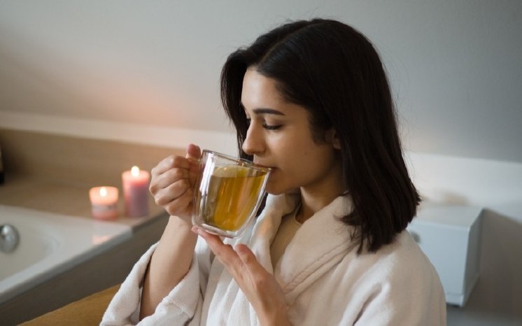TeeGschwendner_Wellnessmoment-mit-Tee_02.jpg