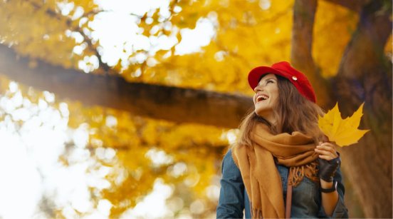 04_Natuerliche_Zahnremineralisierung_im_Herbst.webp