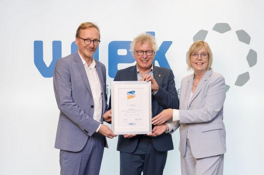 vdek-nrw-zukunftspreis-2025-ruiss-zernikow-elsner-gr.jpg