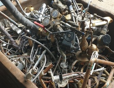 Platz zu schaffen und gleichzeitig die Umwelt zu schonen kann so einfach sein. Die Schrottabholung Solingen holt Schrott jeder Art – auch Elektroschrott – kostenlos beim Kunden ab