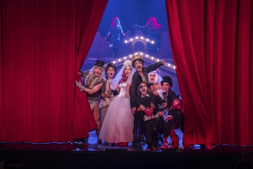 17 - monty_pythons_spamalotsusann_bargas_gomez-16_2400_PRSS.jpg