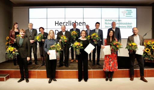 Glückliche Gesichter bei der Verleihung des Richard-von-Weizsäcker-Journalistenpreises 2020 der Unionhilfswerk-Förderstiftung