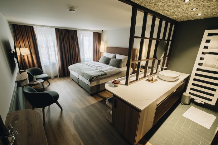 Gesamtansicht Zimmer Ochsen.jpg