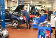 Freie Werkstätten sind genauso kompetent wie die Markenbetriebe der Automobilhersteller sagen 71 Prozent der Autofahrer (Foto: Norbert Rubbel)