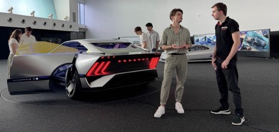 PEUGEOT x STRATE School of Design (2).jpg