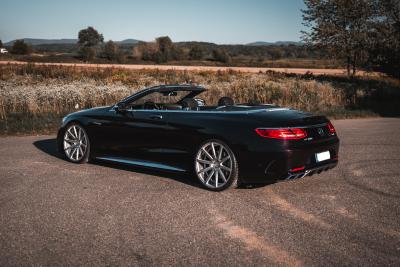 Starkes Luxus-Cabrio mit feinem Schuhwerk - Deville am Mercedes-AMG S 63