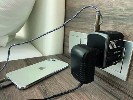 tra45bk_world travel adapter_troika(9).jpg