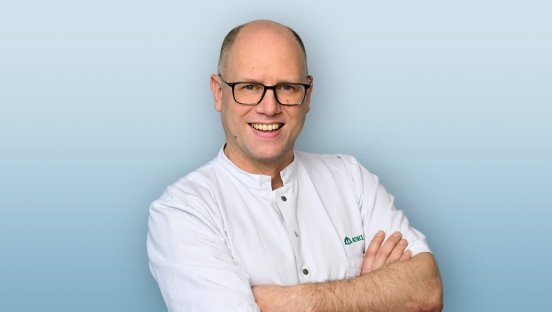 Dr.Pokorny_JensOliver_ZentraleNotaufnahme_AsklepiosKlinikWandsbek.jpg