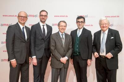 Sobek-Forschungspreis 2018: Preisträger und Laudatoren v.l.n.r. Ulrich Steinbach, Prof. Dr. rer. nat. Nicholas Schwab, Prof. Dr. med. Josep Dalmau, Prof. Dr. med. Aiden Haghikia und Prof. Dr. med. Klaus V. Toyka