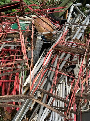 Wertvolle Materialien aus Schrott zu Geld machen - Schrotthändler Moers.jpg