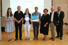 v.l.n.r: das Team des Kurpfalz-Internat, Claudia Orth Bereichsleiterin Berufsbildung der Handwerkskammer Mannheim Rhein-Neckar-Odenwald, Juror Gerhard Gölz und Alexander Urban vom Projektbüro Boris – Berufswahl-Siegel, Bild: Handwerkskammer Mannheim