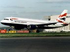 Ein British Airways Airbus A320 landet.jpg