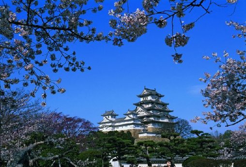 Japan Burg zum weissen Reiher Himeji klein.jpg
