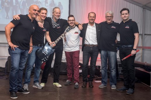 20190812 XXXL Band (c) XXXL Möbelhaus.jpg