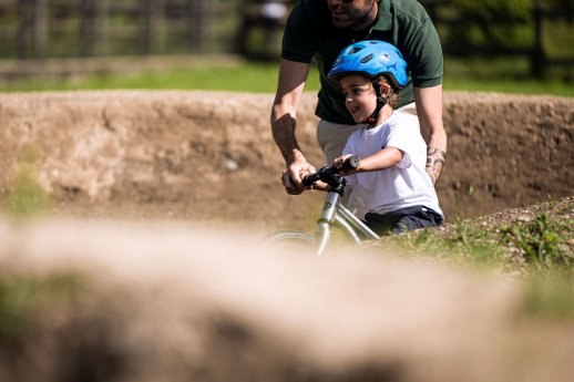 met-hooray-kids-helmet-1.jpg