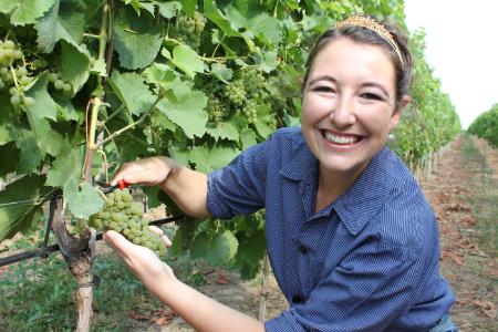 Weinkoenigin Anna / Quelle: Pfalzwein e.V. / Susanne Breiling