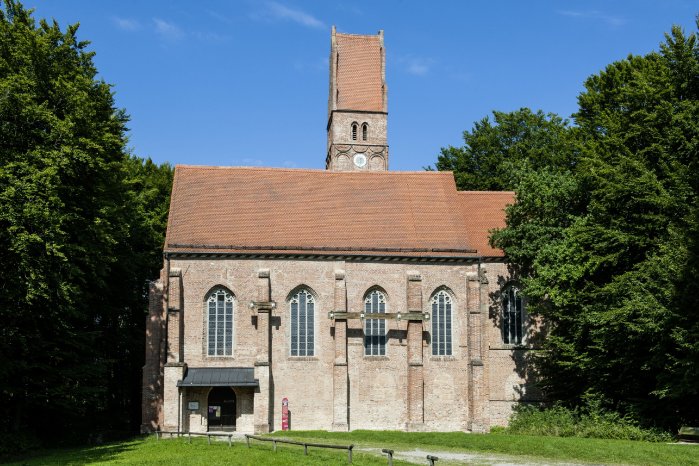 Burgkirche_Oberwittelsbach_mittel.jpg
